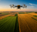 Agricoltura 4.0, drone che sorvola dei campi